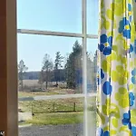Maalaistalon Paeaetyhuoneisto Merikarvialla Tuorila