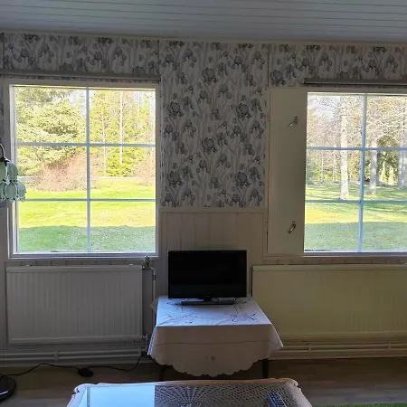 Maalaistalon Paeaetyhuoneisto Merikarvialla Tuorila