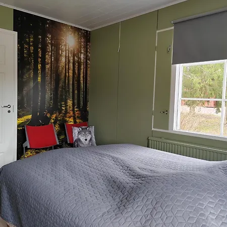 Maalaistalon Paeaetyhuoneisto Merikarvialla アパート Tuorila